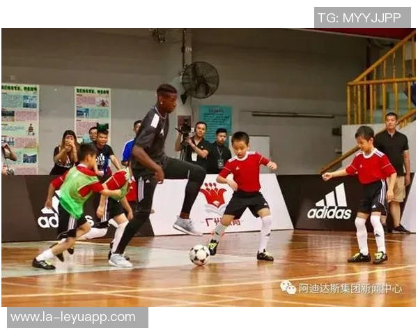 阿迪达斯足球训练营开启青少年足球梦想之旅助力未来球星成长